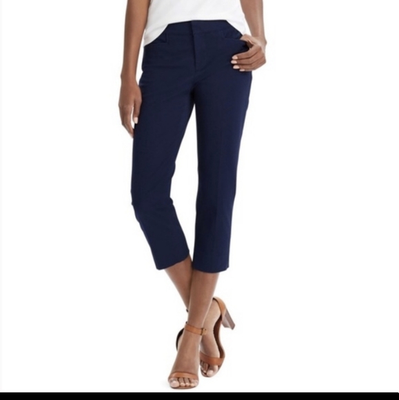 Chaps Pants - Chaps Blue "slimming fit" high rise capri pants , 6